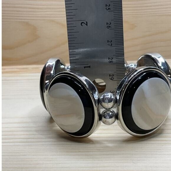 Silver & Black Oval Beaded Bracelet With White Accents - Picture 6 of 6